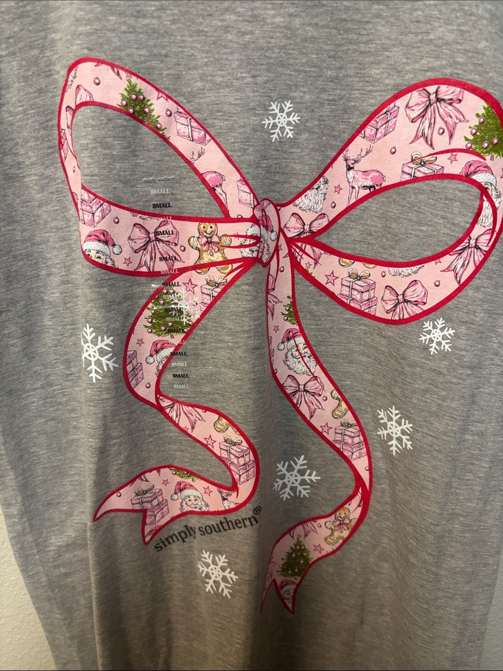 Simply Southern Holiday Bow Graphic Tee - Picture 3 of 4